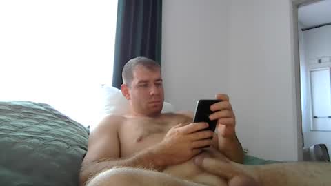 Snapshot of milfhunter195 chatting on 08/03/26, 08:46 milfhunter195 online show from 08/03/26, 08:46