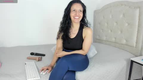 Snapshot of milfnew chatting on 12/16/25, 02:05 Nataly online show from 12/16/25, 02:05