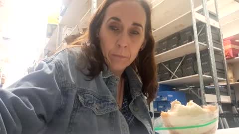 Jessica and Roger online show from 02/17/25, 09:41