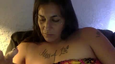 Snapshot of milfsfreaky69 chatting on 09/11/25, 02:50 BabygirlsFreaky online show from 09/11/25, 02:50