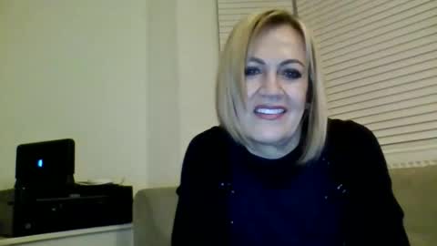 milfshake227 online show from 02/25/26, 06:39
