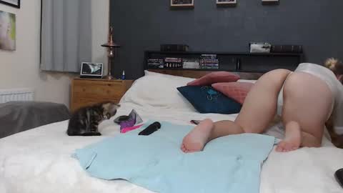 milfyanddaddy online show from 09/26/25, 07:29