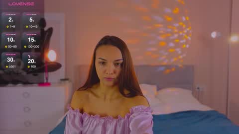 Milana online show from 10/09/25, 04:32