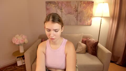 Snapshot of milinafox chatting on 10/08/25, 04:54 milinafox online show from 10/08/25, 04:54