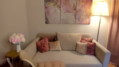 milinafox online show from 11/28/25, 02:58