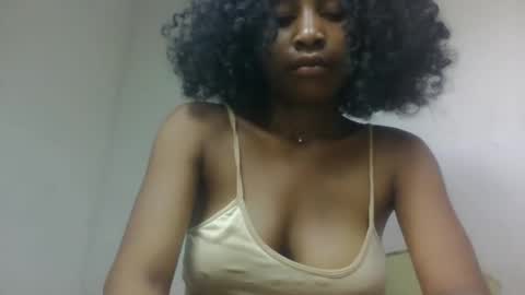 Snapshot of milinasy chatting on 02/06/26, 06:11 milinasy online show from 02/06/26, 06:11