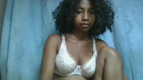 Snapshot of milinasy chatting on 02/20/26, 10:21 milinasy online show from 02/20/26, 10:21