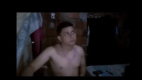 Snapshot of milk_boy25 chatting on 09/13/25, 11:04 milk_boy25 online show from 09/13/25, 11:04