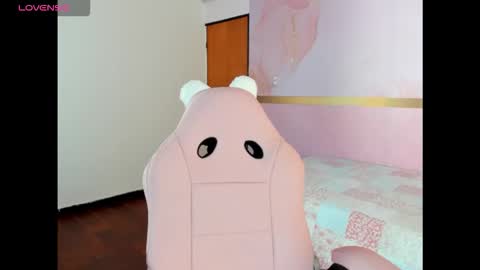 Snapshot of milk_candy16 chatting on 10/15/25, 12:27 S O F I A online show from 10/15/25, 12:27