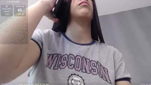 Amira online show from 03/10/25, 01:10