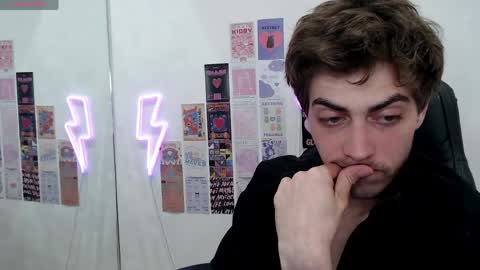 milkhunter_ online show from 04/16/26, 09:50