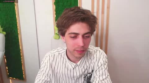 milkhunter_ online show from 04/22/26, 08:54