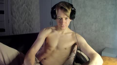 Isaac online show from 02/26/25, 05:53