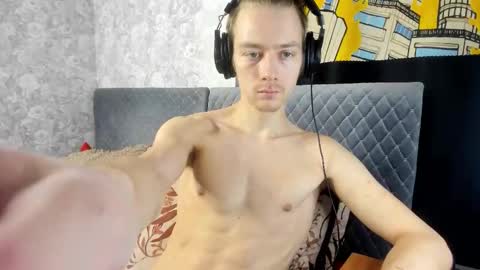 Isaac online show from 11/17/25, 06:41