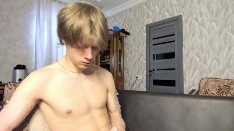 Isaac online show from 04/21/26, 07:14