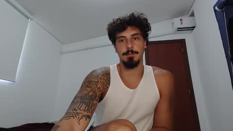 milkoffee online show from 02/10/26, 02:43