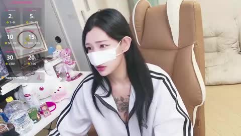 Snapshot of milksola chatting on 05/21/26, 11:39 milksola online show from 05/21/26, 11:39