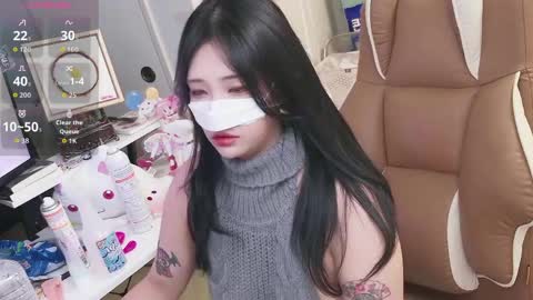 Snapshot of milksola chatting on 05/29/26, 12:58 milksola online show from 05/29/26, 12:58