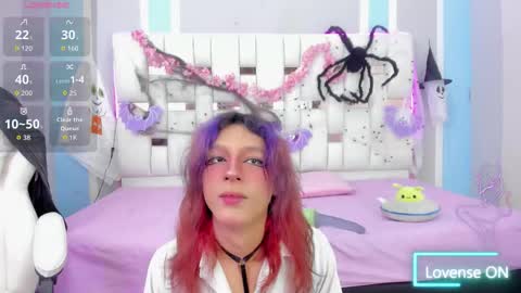 Snapshot of milkwhore1 chatting on 10/25/25, 08:58 Michelle online show from 10/25/25, 08:58