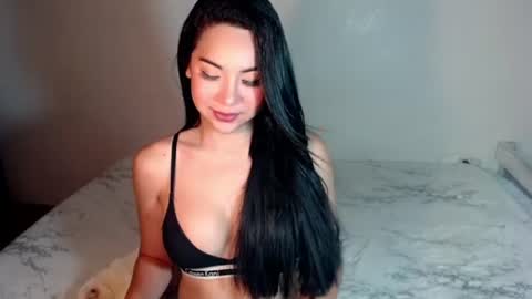 Snapshot of milky_clair chatting on 08/03/26, 04:44 CLARITA online show from 08/03/26, 04:44