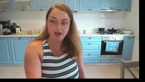 Livia online show from 09/13/25, 10:15