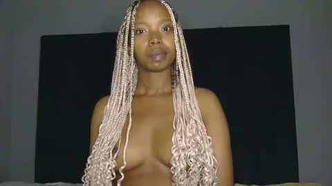 Snapshot of milkytitis chatting on 02/23/26, 10:51 Milkytitis online show from 02/23/26, 10:51