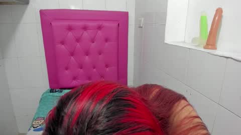 milkyway_18 online show from 12/19/25, 02:35