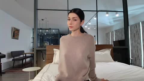 milla bella online show from 03/15/26, 09:10