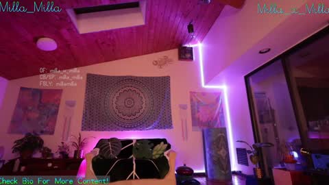 milla_milla online show from 12/10/24, 02:39