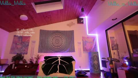 milla_milla online show from 12/30/24, 05:37