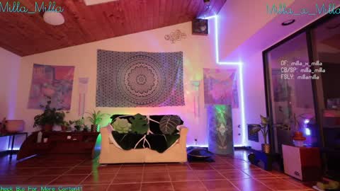 milla_milla online show from 02/08/25, 07:04