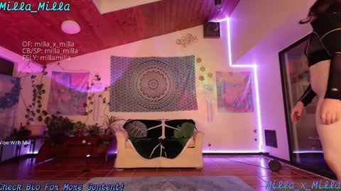 milla_milla online show from 02/20/26, 05:15