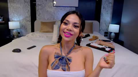 Snapshot of millabelle chatting on 03/03/25, 09:00 MillaBelle online show from 03/03/25, 09:00