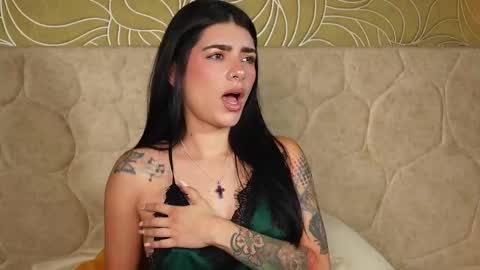 MillaBliss online show from 10/26/25, 09:10