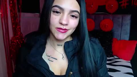 Snapshot of millacounisslosexanal chatting on 03/05/25, 09:48 Violeta online show from 03/05/25, 09:48