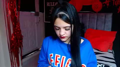 Snapshot of millacounisslosexanal chatting on 03/11/25, 03:45 Violeta online show from 03/11/25, 03:45