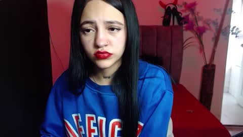 Snapshot of millacounisslosexanal chatting on 09/20/25, 01:45 Violeta online show from 09/20/25, 01:45