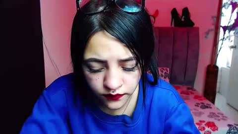 Snapshot of millacounisslosexanal chatting on 10/02/25, 01:51 Violeta online show from 10/02/25, 01:51