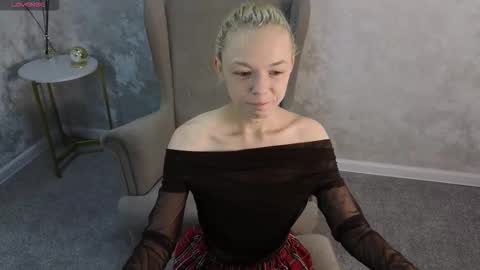 Hello  Im Mila online show from 09/30/25, 08:30