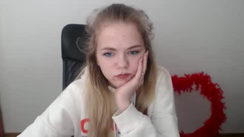 millaloveli online show from 02/14/26, 08:33