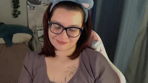 Milla online show from 02/05/26, 02:22