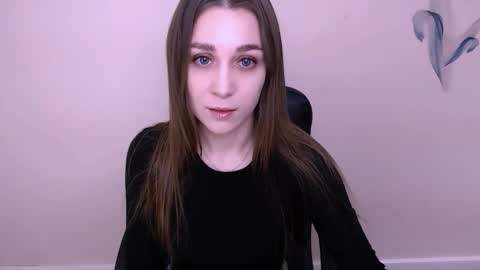 Milla online show from 12/17/25, 09:04