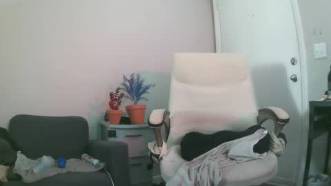 Snapshot of millenamoo chatting on 09/09/25, 03:22 millenamoo online show from 09/09/25, 03:22