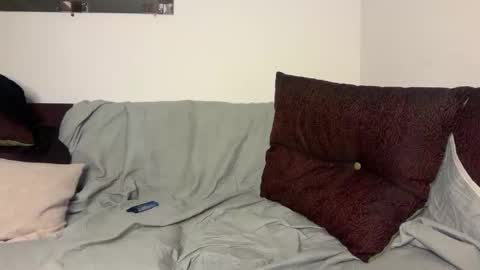 SlimnHungOH online show from 12/18/25, 01:22