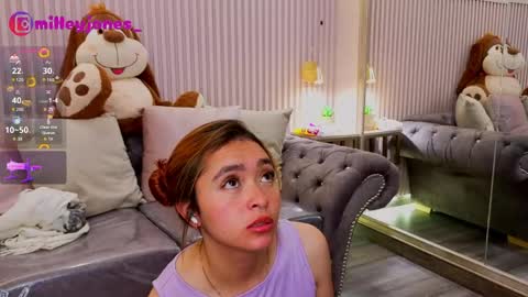 milleyjones_ online show from 04/23/26, 12:29