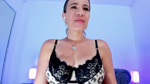 Millie online show from 01/11/25, 05:51