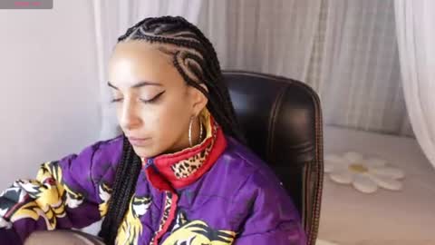 Snapshot of millie_volturi chatting on 06/11/26, 12:36 millie_volturi online show from 06/11/26, 12:36