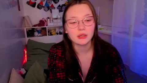 Millie online show from 12/20/25, 04:52