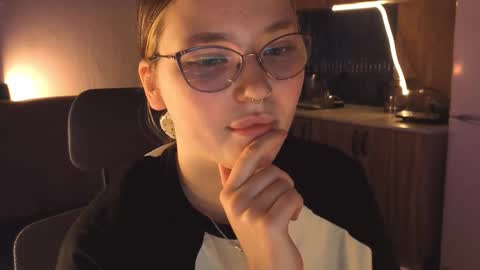 Millie online show from 02/19/26, 06:15