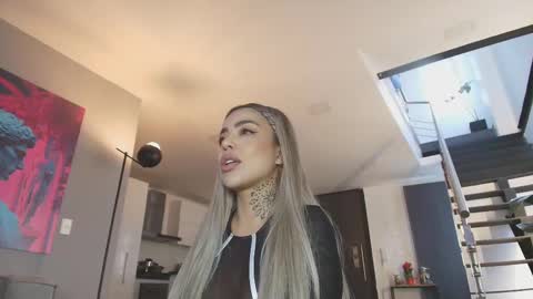 Mila  online show from 03/01/25, 09:37